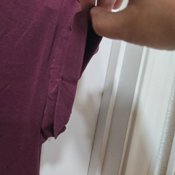 Böhme Essentials Burgundy Tee Size M | Minimalist Everyday Basic - Picture 6 of 7